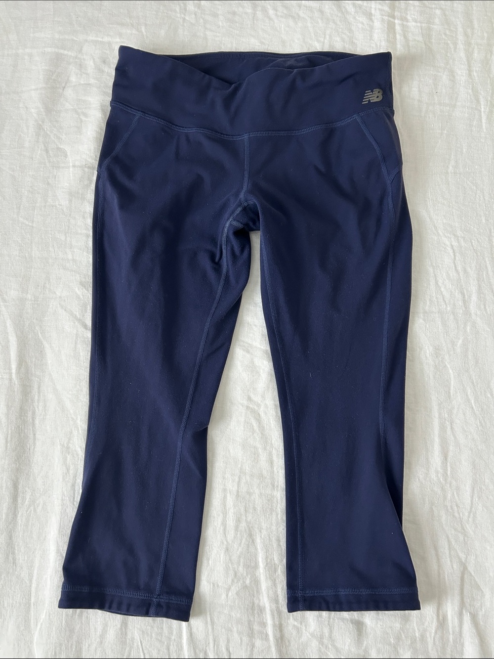 New Balance Navy Athletic Capri Leggings. Sz. M, Color Blue.